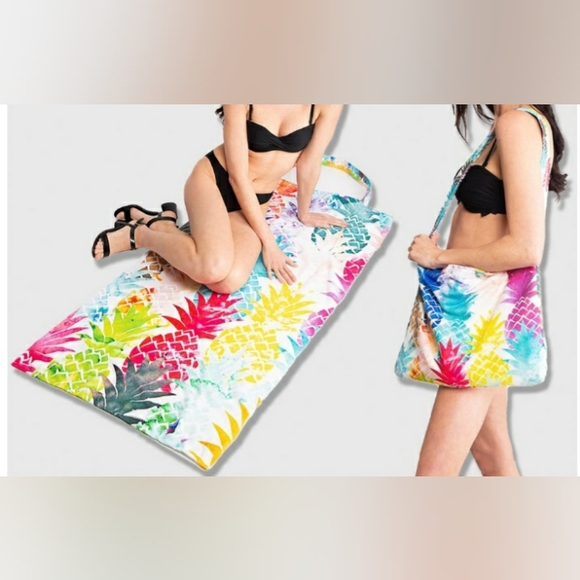 Multi-Color Pineapple Print 2 In 1 Tote Bag/ Beach Towel - Picture 5 of 5